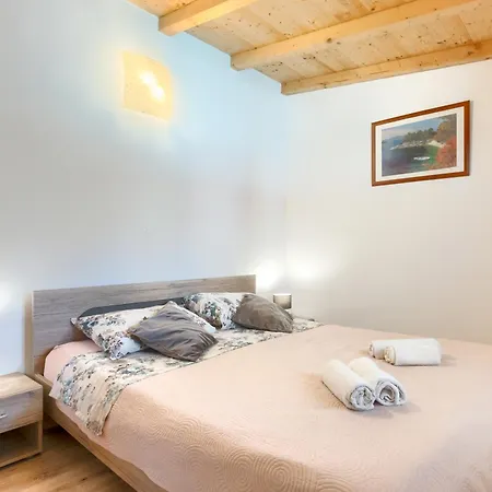 Orangine Apartment *