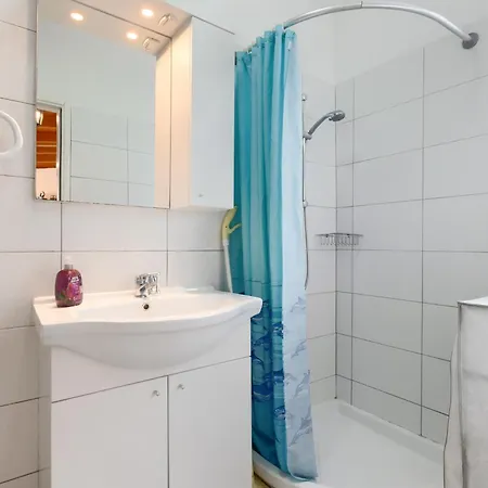 Orangine Apartment *